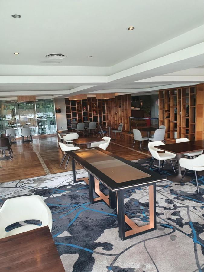 Clayton Hotel Silver Springs Корк Екстериор снимка